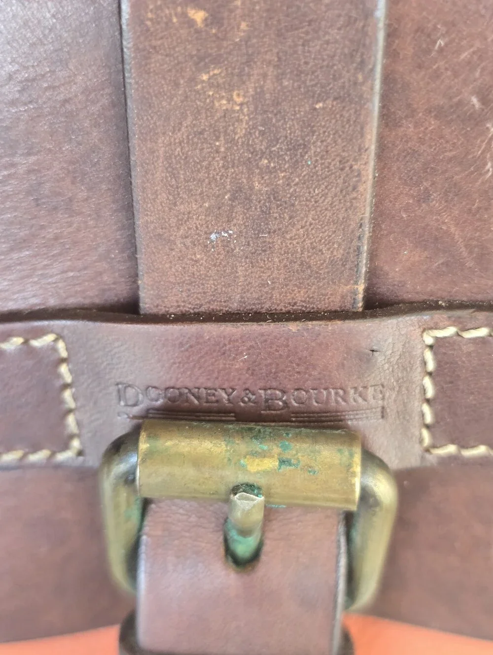 Dooney & Bourke Italy Leather Crossbody Messenger Bag Vintage Old Money Y2k